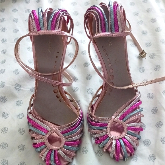 Colorful Strappy Women's Sandals - Picture 1 of 3